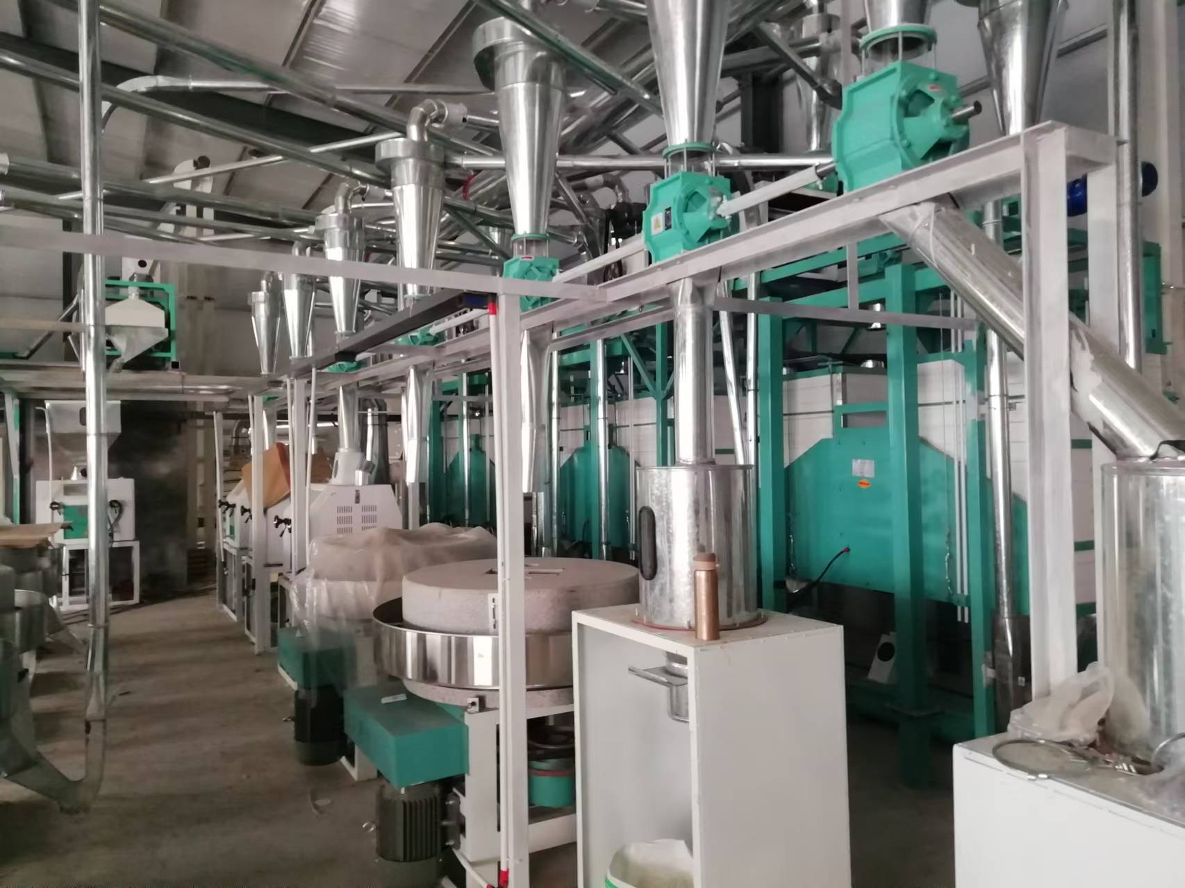 山東德州臨邑六加四石磨面粉機