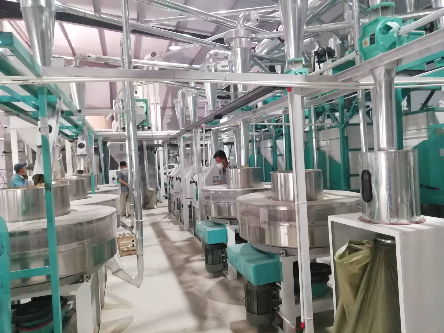 山東德州臨邑六加四石磨面粉機